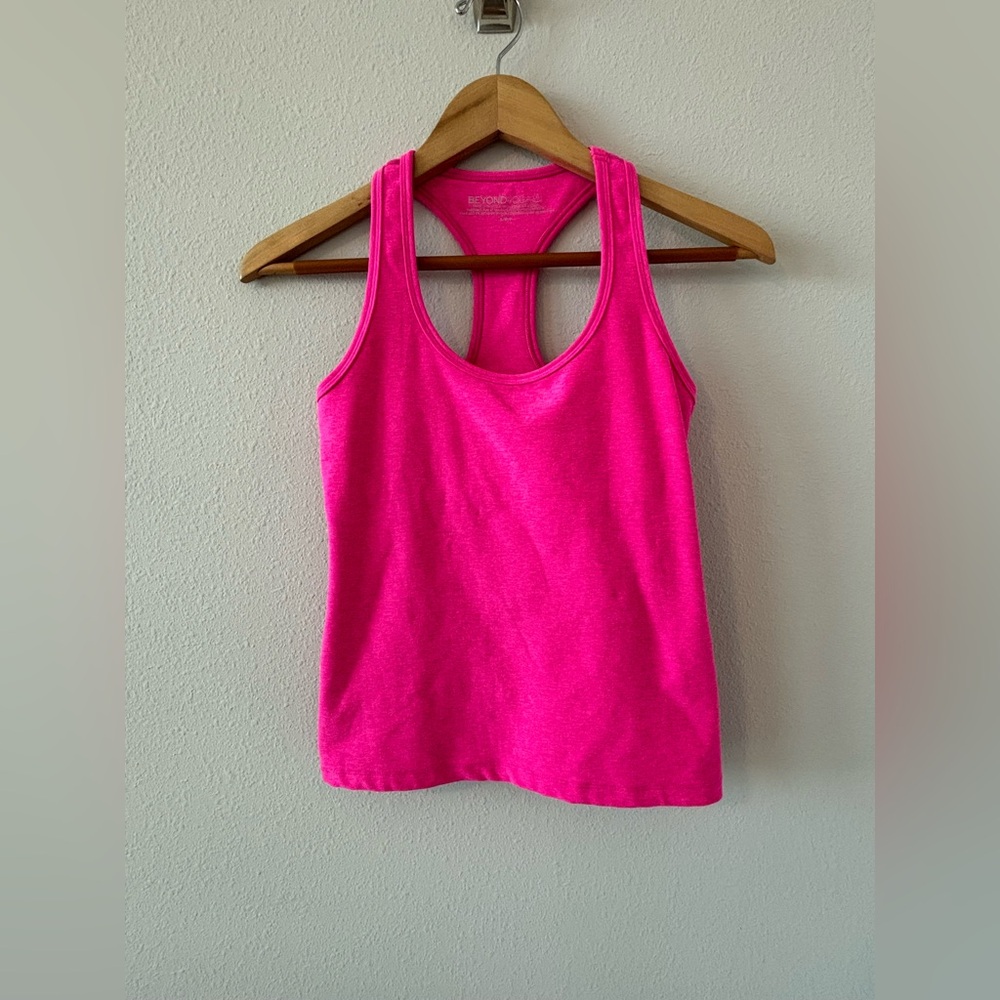 NWOT Beyond yoga, hot pink workout top